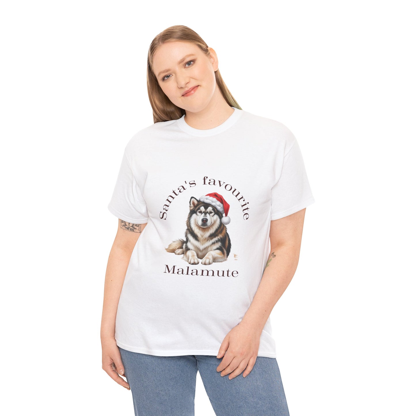 Santa's Favourite Malamute T-Shirt, Festive Alaskan Malamute Dog Christmas Tee, Cute Pet Lover Shirt, Holiday Apparel, Great Gift for Dog Owners